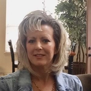 Meet your Posher, Pamela